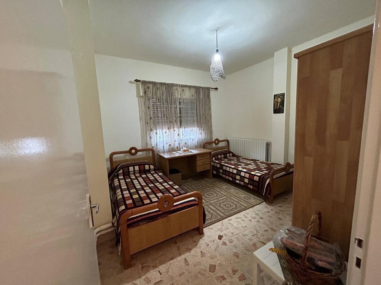 Alice & Andrew Apt. Few Steps To Madaba Old City Center Exterior foto
